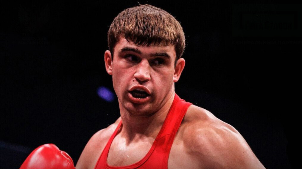 Российский боксер Суров без боя вышел в 1/8 финала чемпионата мира