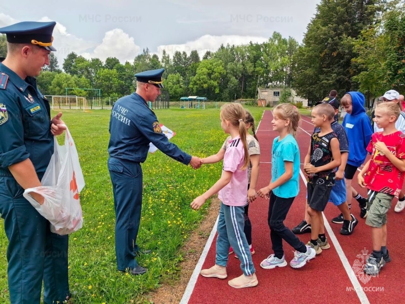 Кикнурские спасатели провели пожарную эстафету