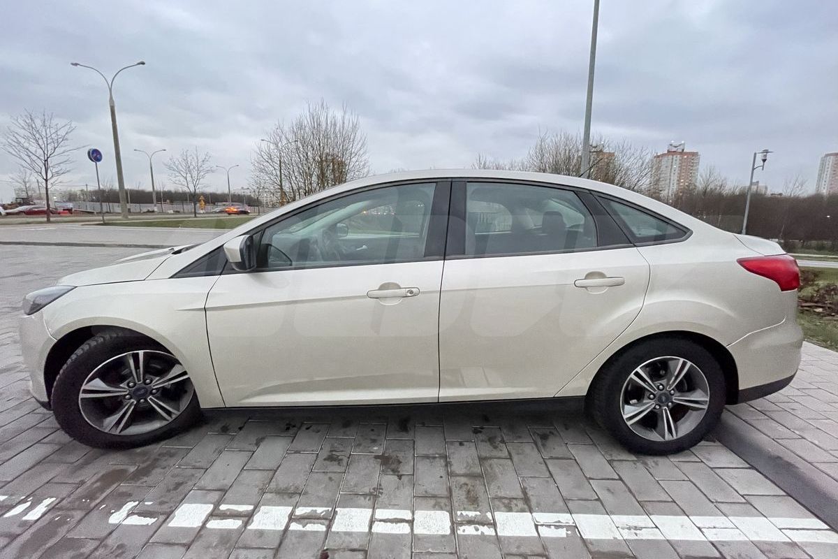 Дешево и сердито: смотрим седаны до $10 000 из базы объявлений