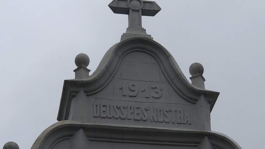 УХОДЯЩАЯ ОСЕНЬ В ПАРКЕ КРЕТИНГИ