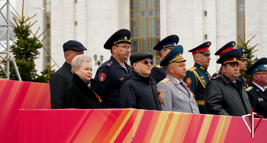На Сахалине в торжественных мероприятиях, посвященных празднованию 79-ой годовщины Победы в Великой Отечественной войне, приняли участие росгвардейцы 