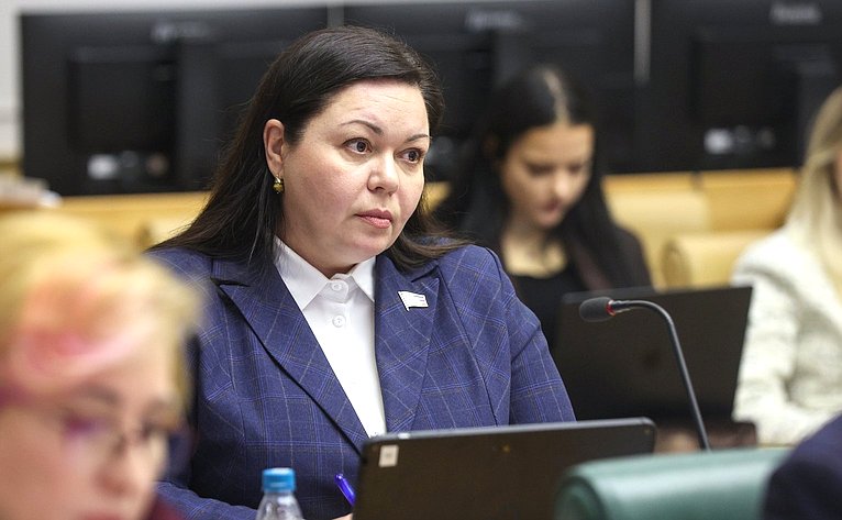 Круглый стол на тему «Особый порядок привлечения к административной ответственности судей и иных должностных лиц, выполняющих определенные государственные функции»