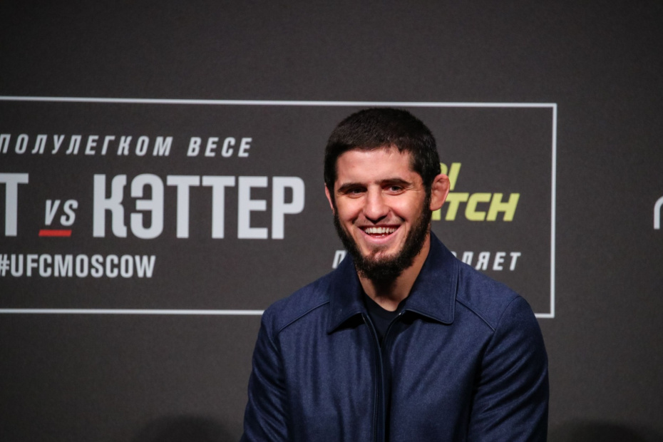 Ислам Махачев