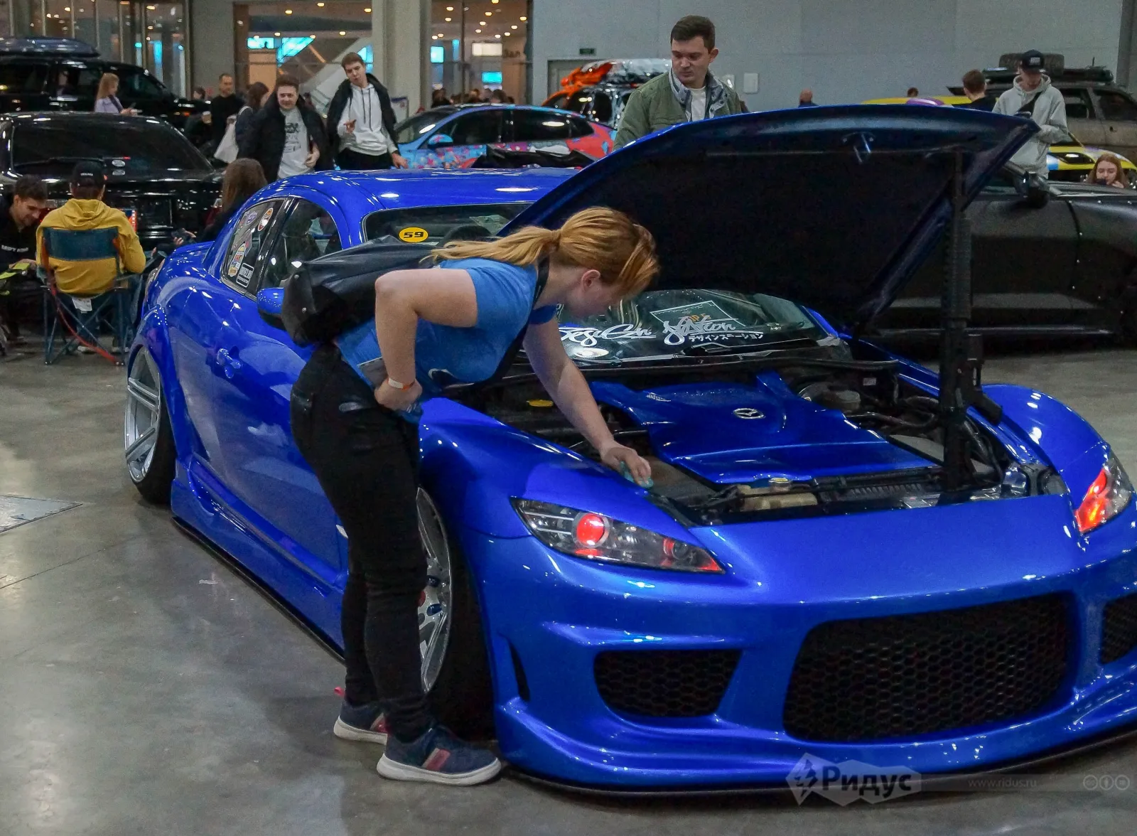 Royal auto show 2016 РґРµРІСѓС€РєРё
