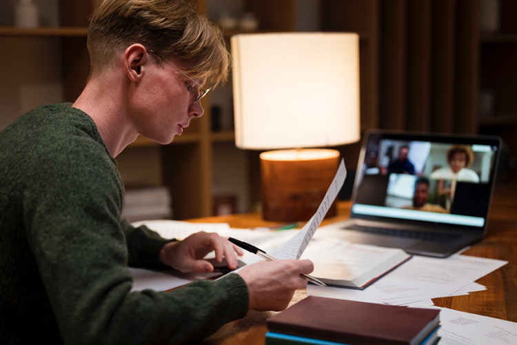 К 2023 году основными направлениями Шабутдинова остались инфопродукты, курсы, тренинги под общим названием Like