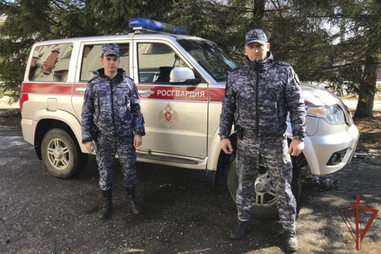 Росгвардейцы спасли ребенка в Амурской области