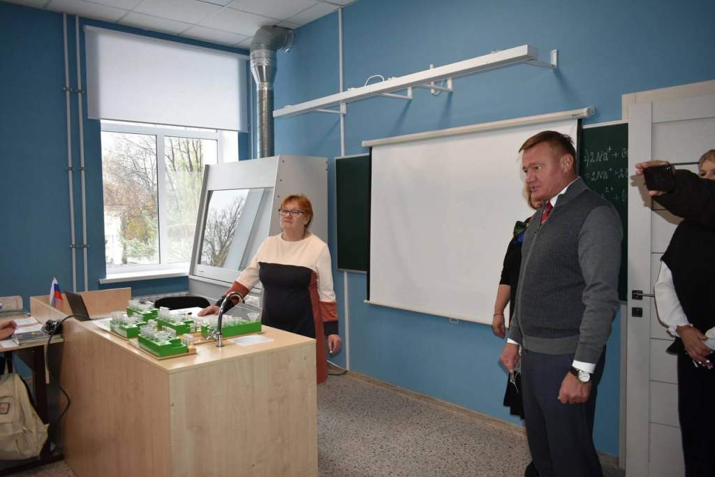 Курская школа через суд требует отремонтировать рухнувшую крышу