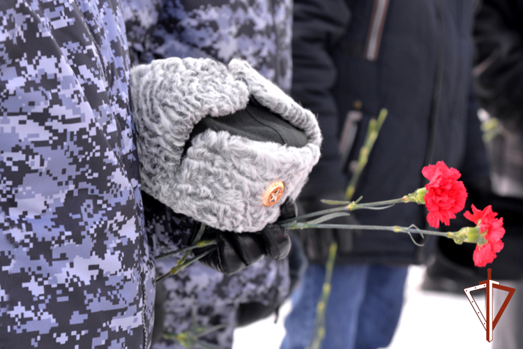 В Зауралье росгвардейцы почтили память воинов-интернационалистов