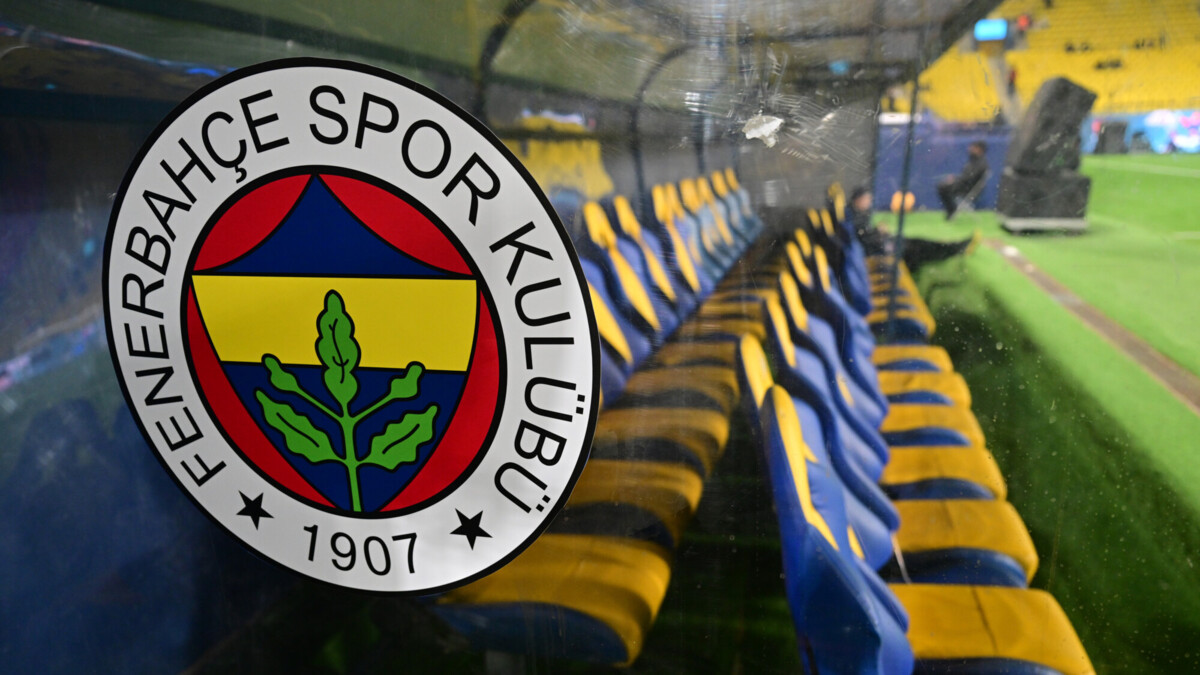 «Фенербахче» выступил с заявлением в связи с решением сорвать матч за Суперкубок Турции