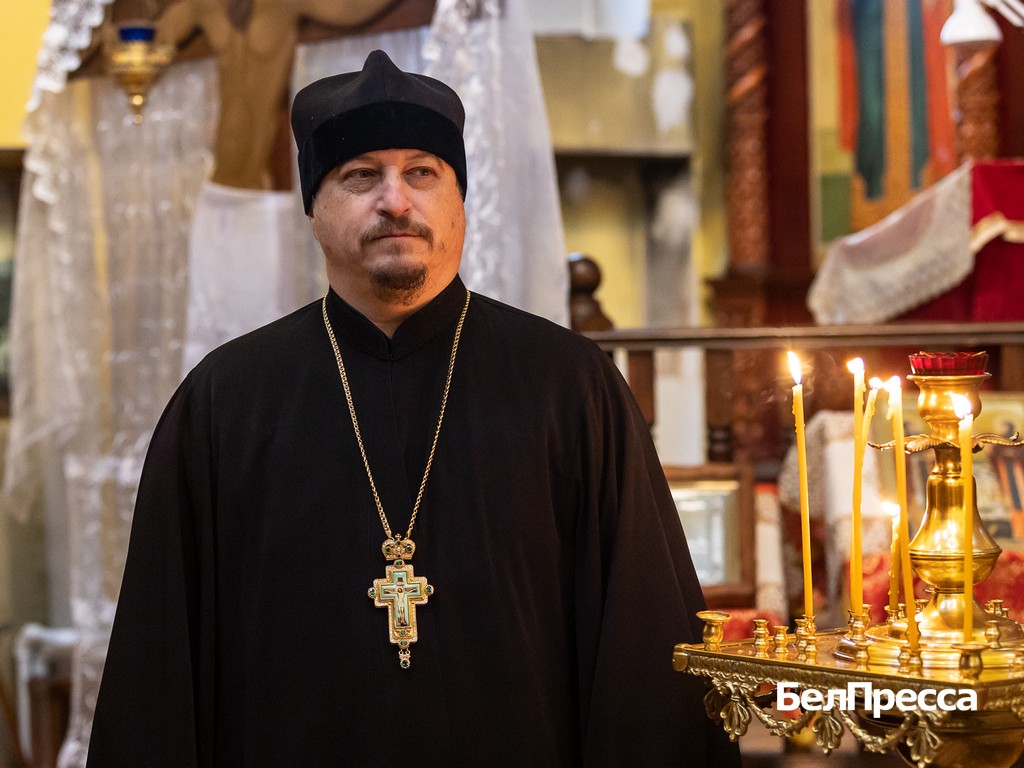 Отец Сергий