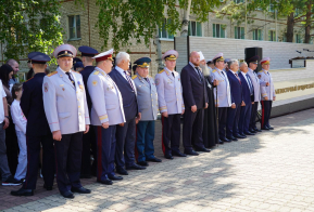 В ДВЮИ МВД России имени И.Ф. Шилова присвоили специальные звания 