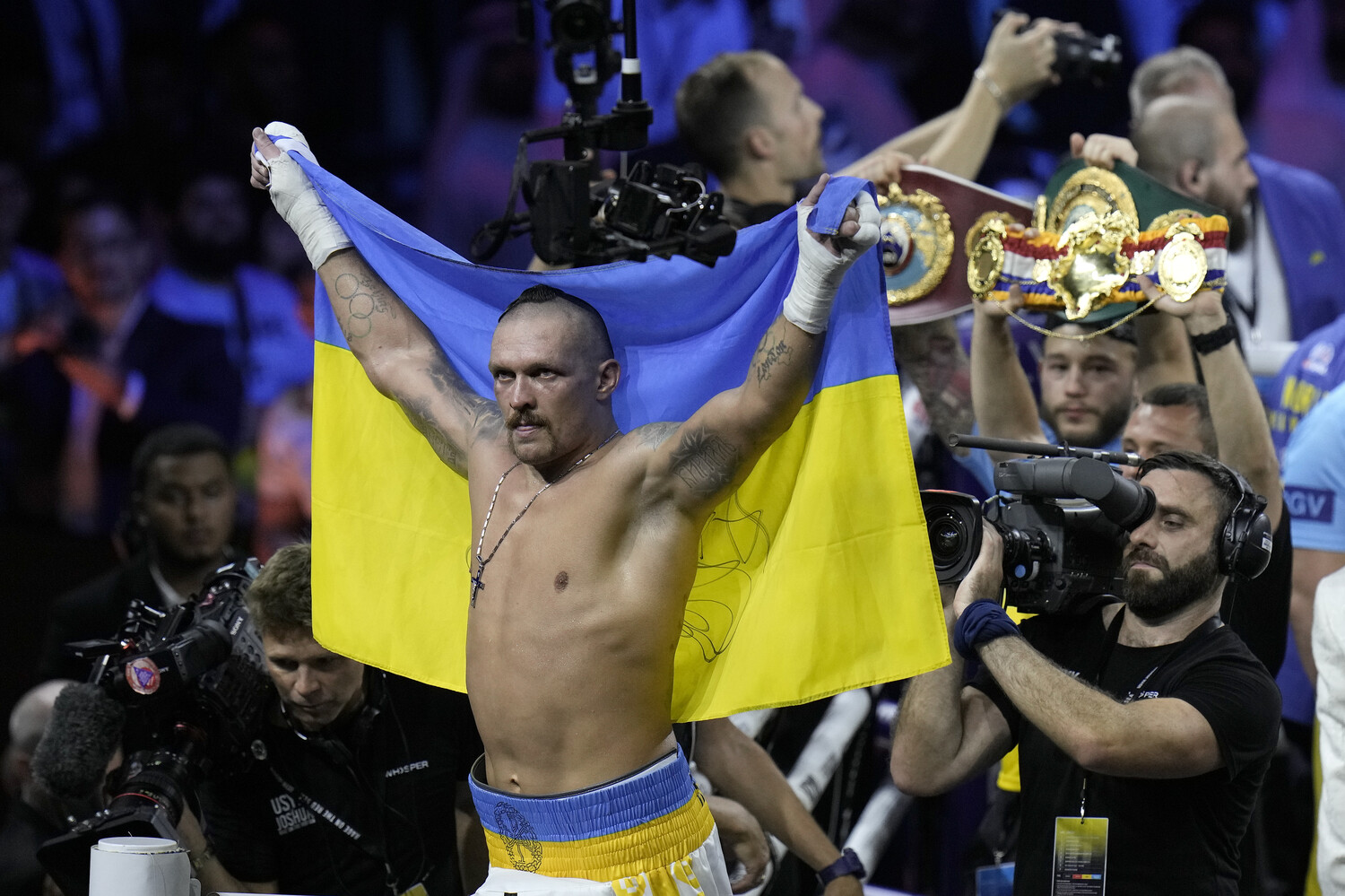 Украинский боксер Александр Усик