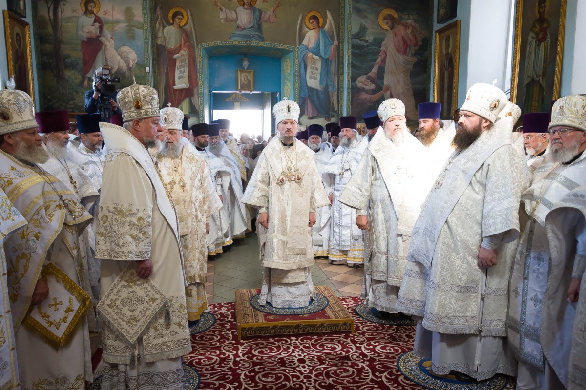 Патриарший экзарх всея Беларуси возглавил торжества престольного праздника в Иоанно-Кормянском женском монастыре
