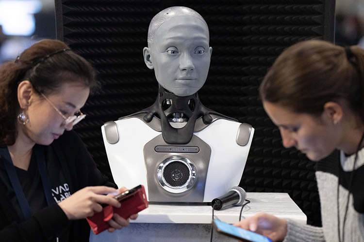 Последние мегапроекты Хайруллина — внедрение ИИ в госуправление и программы инновационных IT-решений до 2030 года с бюджетом… миллиард рублей в год