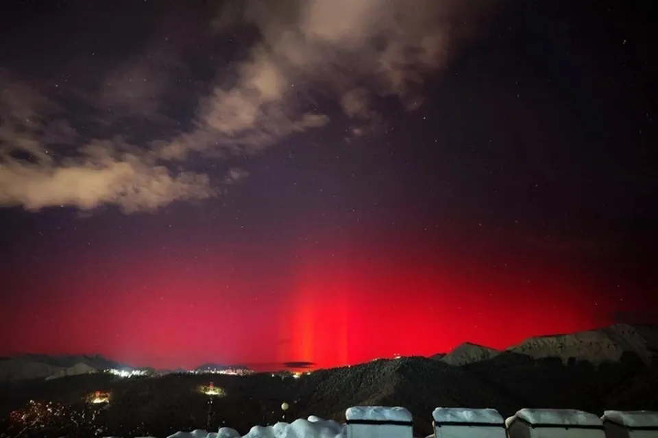 Солнце раскрасило небо полярными сияниями — Землю накрыл сильнейший радиационный шторм XXI века