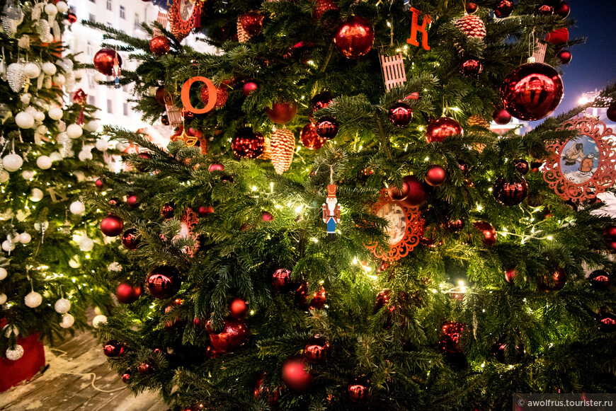 Новогодняя снежная Москва