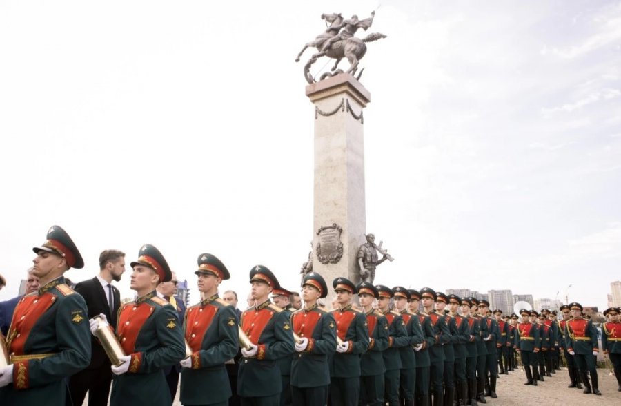Участник программы Севастополь город героев представил город на открытии монумента Земля героев в Ростове-на-Дону