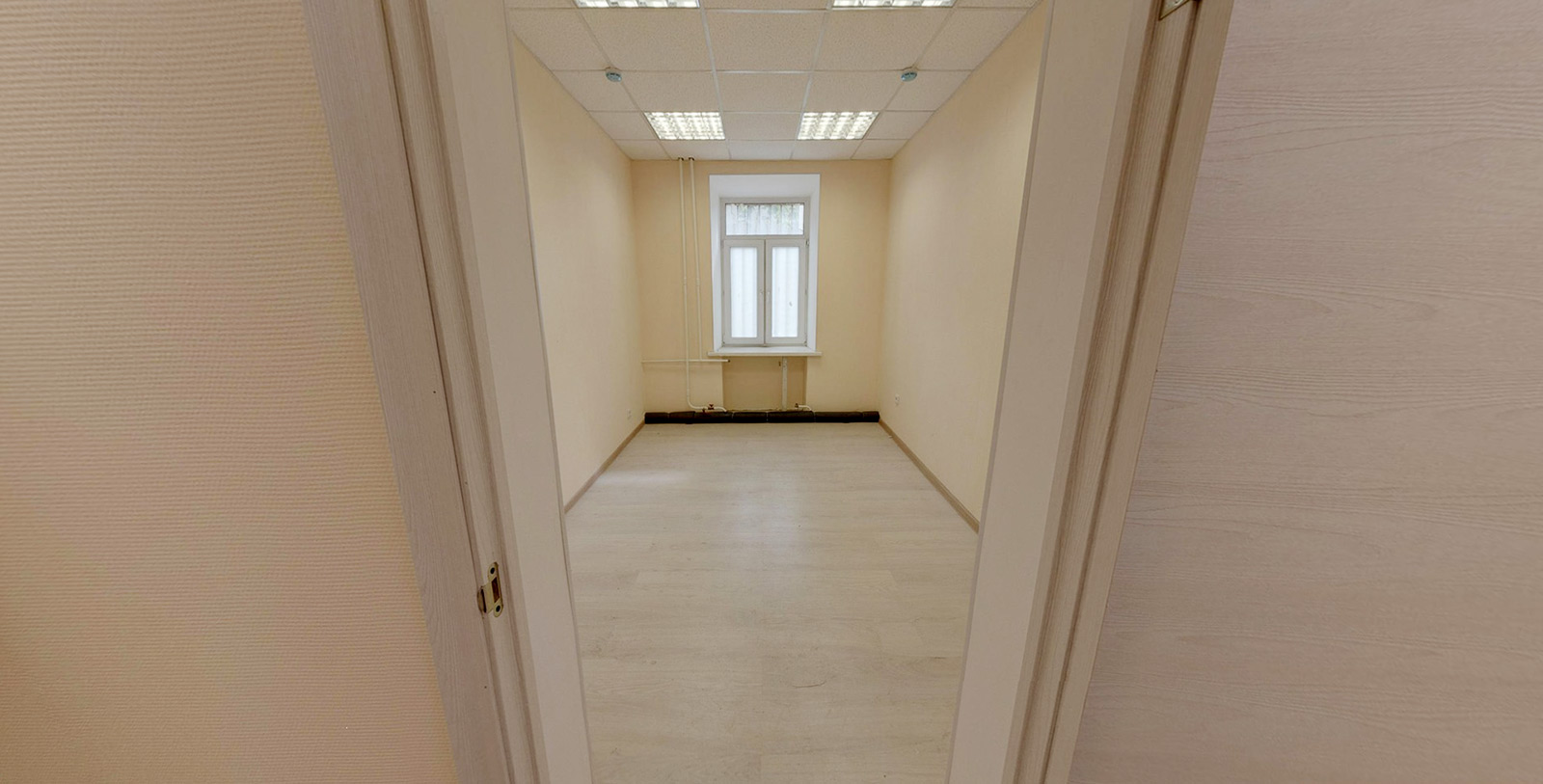 Нежилое помещение. Коммерческое помещение. 28с1. Пустое коммерческое помещение. Помещения выставленные на торги.