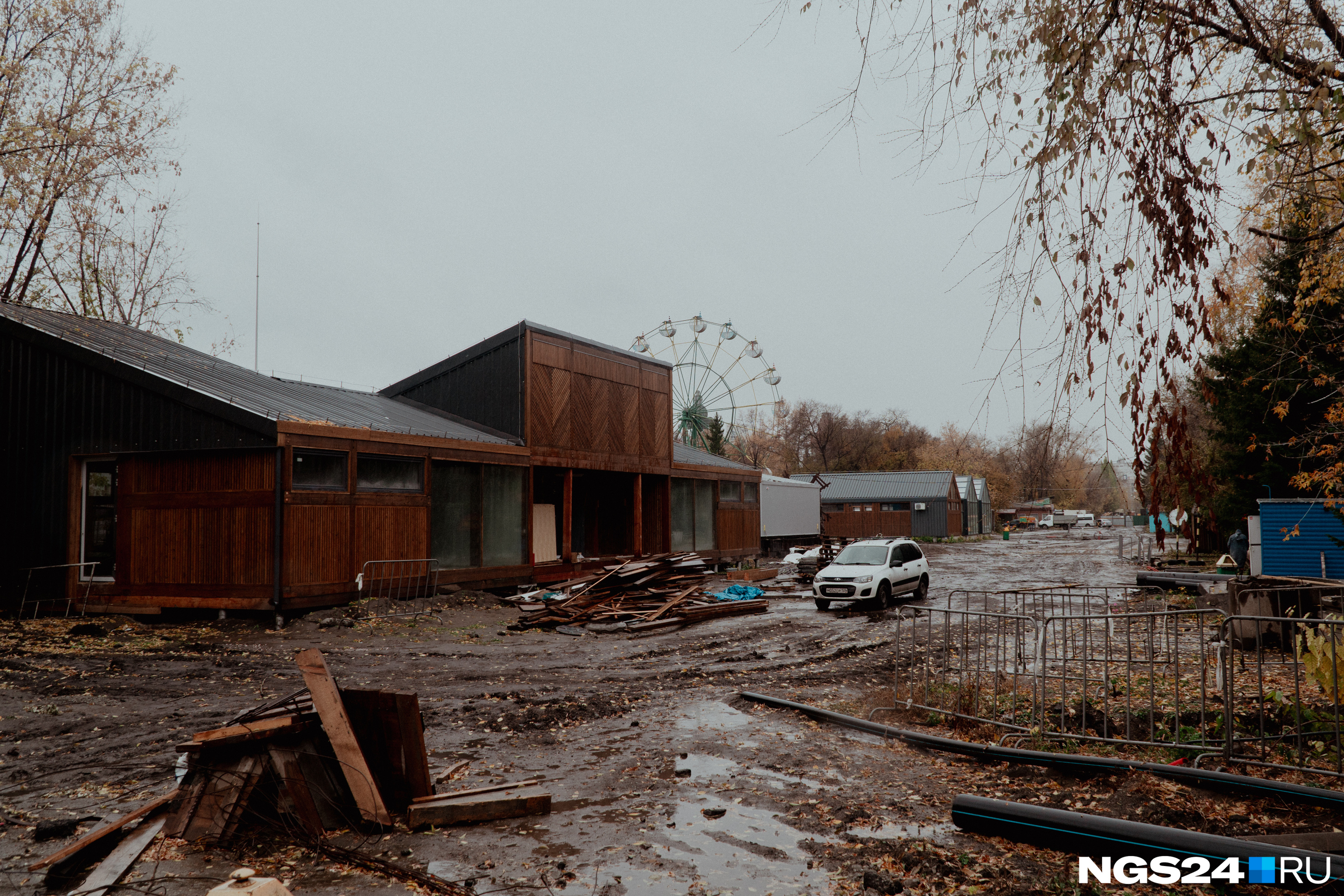 Нашему фотографу впору выдавать редакционные осенние сапоги