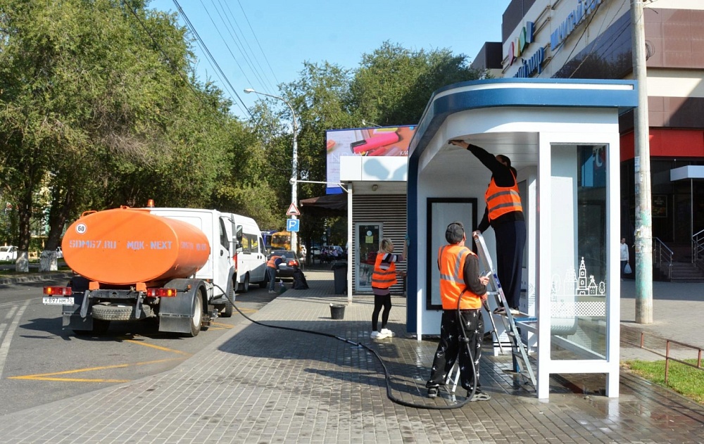 На улицах Астрахани появилась новая партия остановок