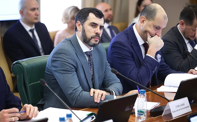 Круглый стол Комитета СФ по международным делам совместно с Комитетом СФ по конституционному законодательству и государственному строительству «Юрисдикция международных судебных и арбитражных органов в отношении Российской Федерации»