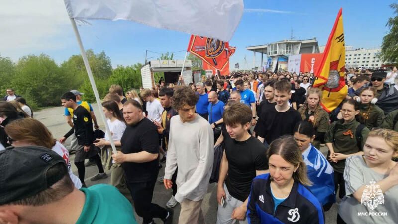 Сотрудники МЧС России приняли участие в Забеге Победы