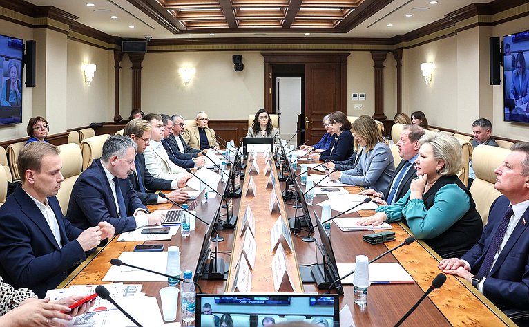 Совещание «Образовательный подход «Обучение служением»: проблемы и перспективы развития»