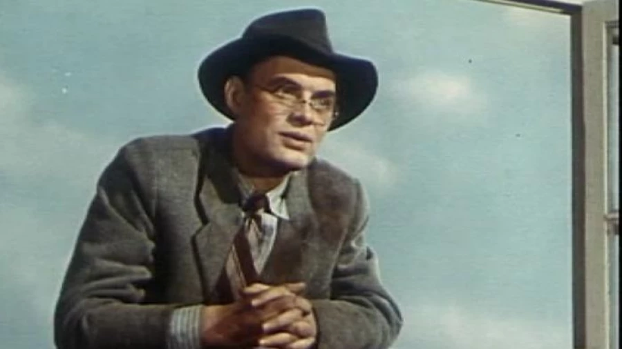 Павел Кадочников.