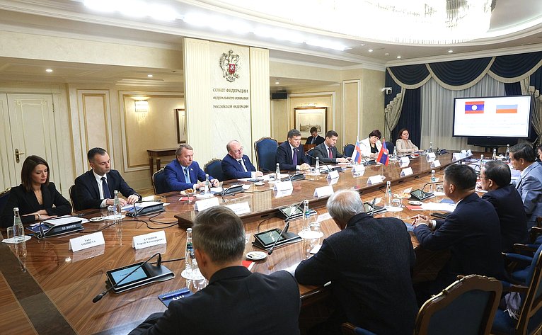 Встреча Николая Журавлева с членом Политбюро Народно-революционной партии Лаоса, Председателем Центрального комитета Лаосского фронта национального развития