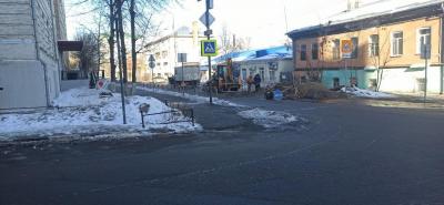 Бесконечный цикл: около гимназии №4 в Саратове снова начались коммунальные раскопки 