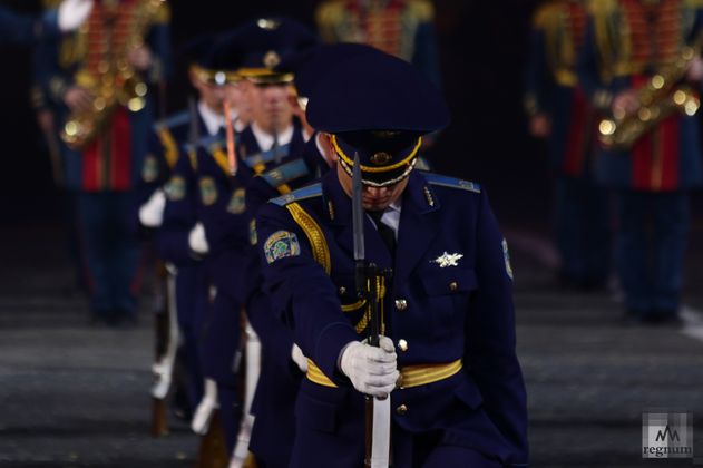 Выступление оркестра и роты Почетного караула Вооруженных сил Белоруссии