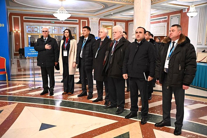Делегация сенаторов приняла участие в наблюдении за проведением референдума по принятию новой Конституции Казахстана