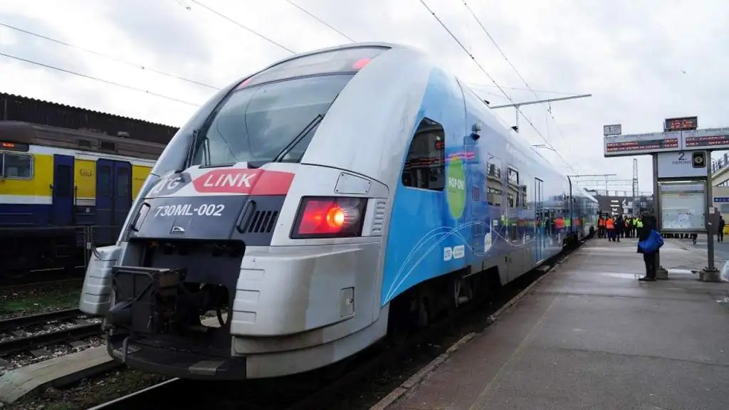 Литовцы скупили все билеты на поезда в Ригу