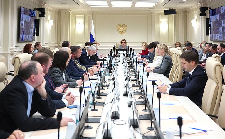 Круглый стол Комитета СФ по экономической политике совместно с Комитетом СФ по социальной политике «О реабилитации и абилитации инвалидов, в том числе из числа участников специальной военной операции, в целях их возвращения к трудовой деятельности»