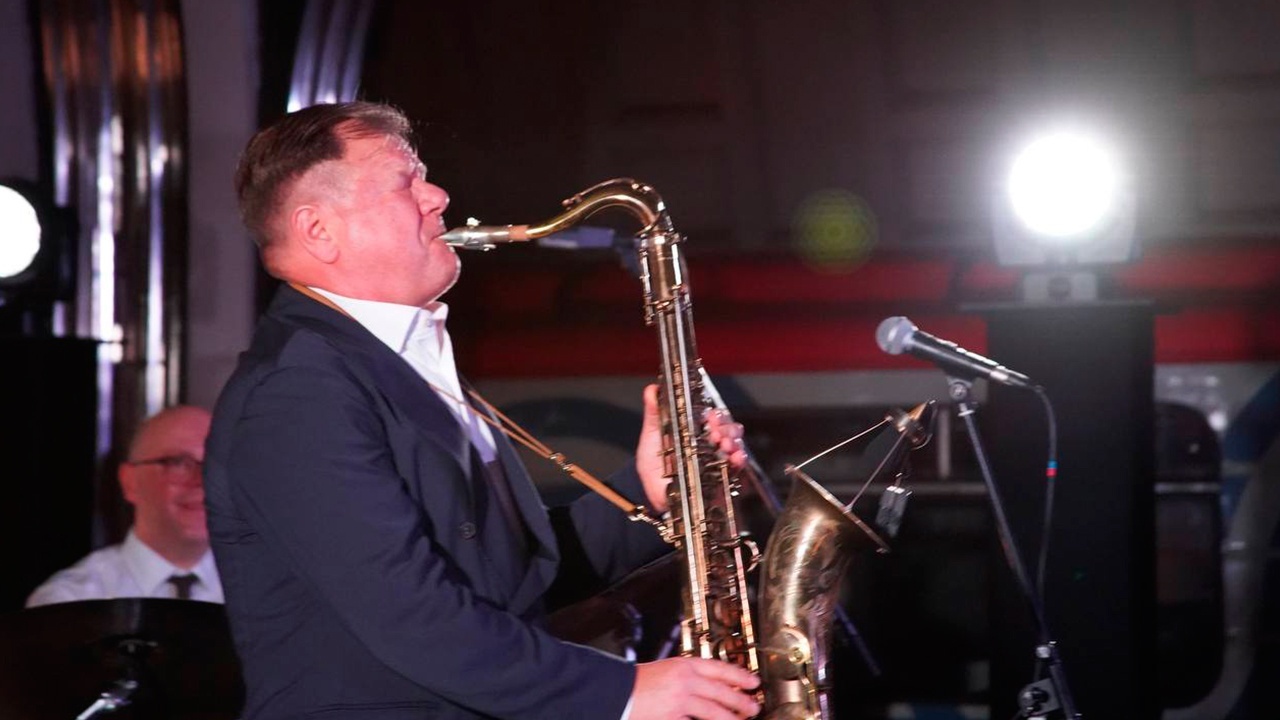 концерт бутмана в москве 2023. олег бутман и игорь бутман. сириус фестиваль мастерских. концерт бутмана в москве 2023. игорь бутман джазмен.