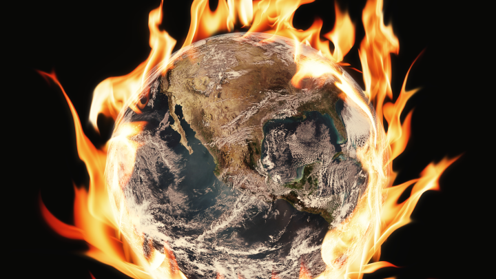 На Солнце может произойти супервзрыв из-за самого большого в 2025 году комплекса пятен