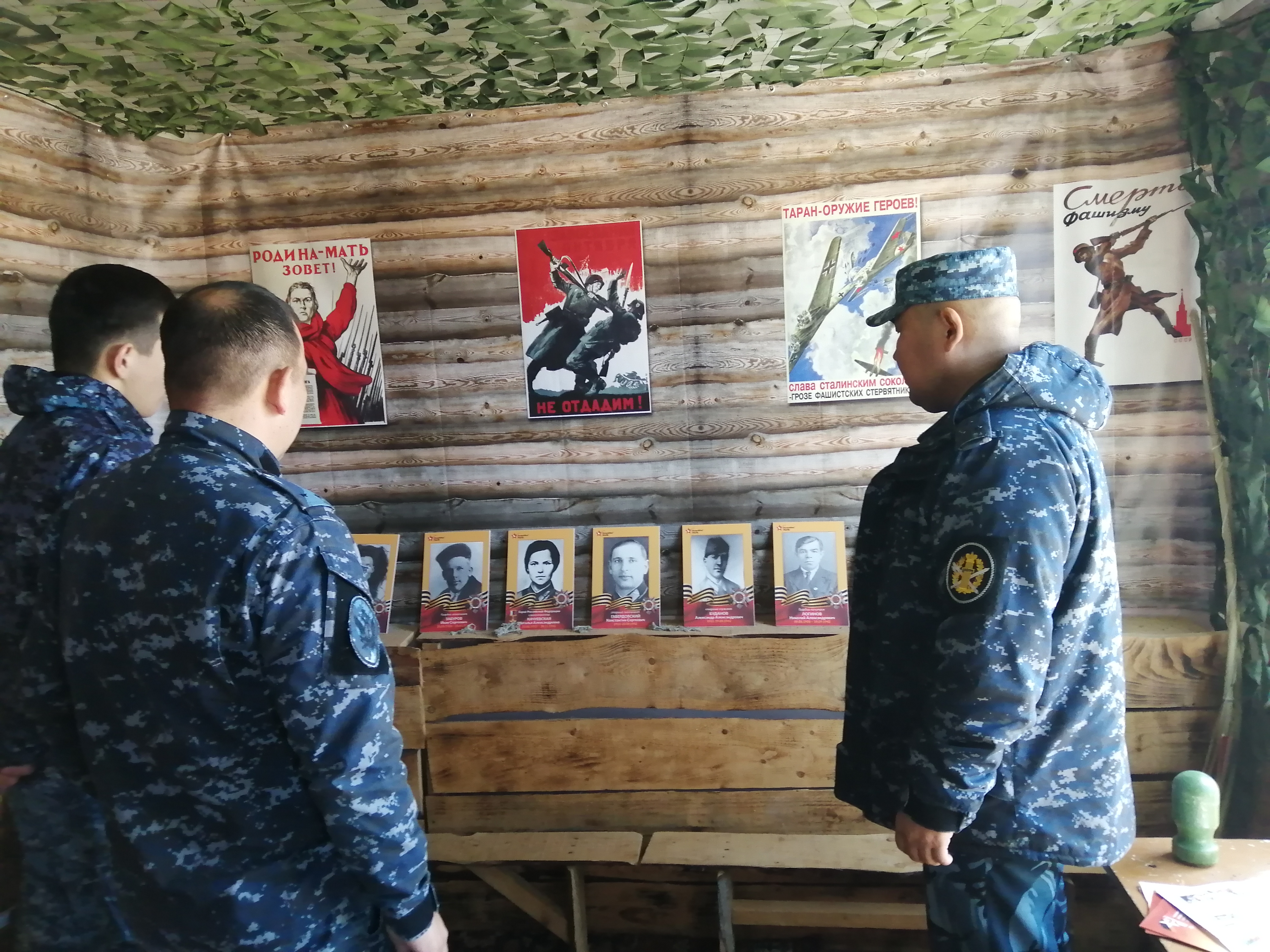 Сотрудники ИК-2 и КП-3 УФСИН Калмыкии почтили память участника Великой Отечественной войны Ивана Зиновьева