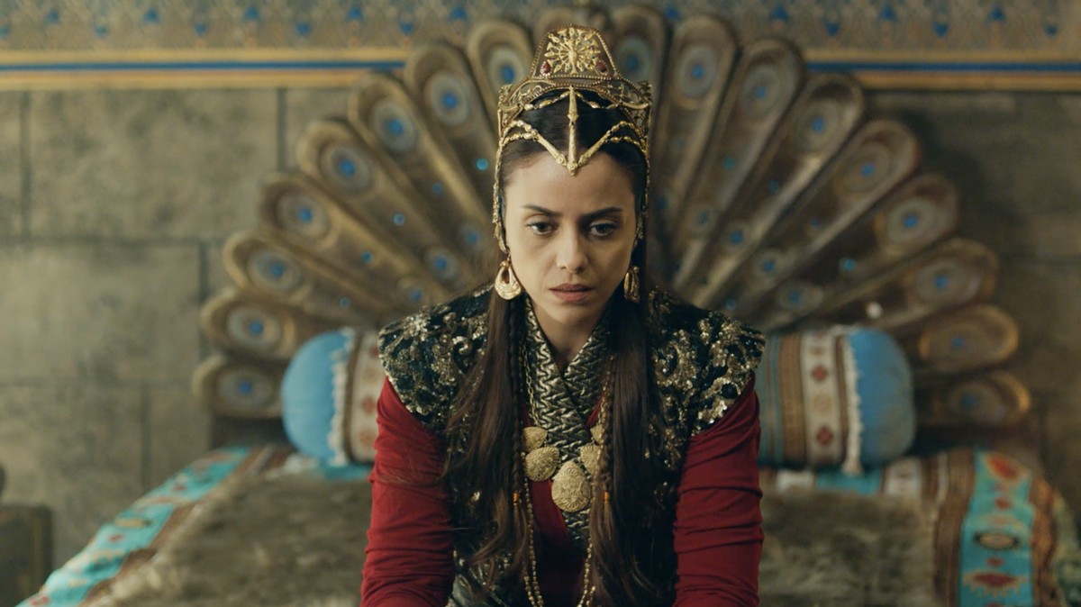 Хитросплетения историй: как устроен мир турецкого сериала «Легенда» на «Романтичном»?