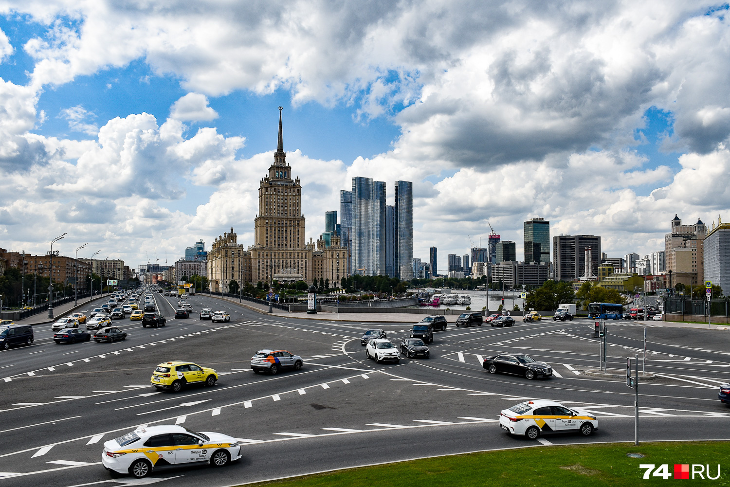 В москве и во многих