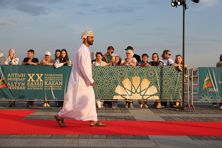5 сентября, стартует XXI Казанский международный кинофестиваль «Алтын минбар», который традиционно соберет выдающихся кинематографистов и начинающих режиссеров