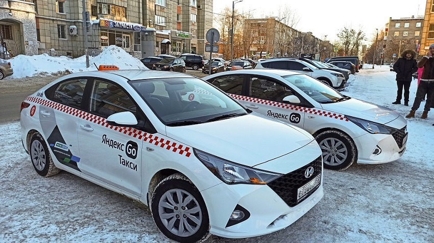 В новогоднюю ночь пермякам выгоднее заказывать такси после 2-х часов ночи