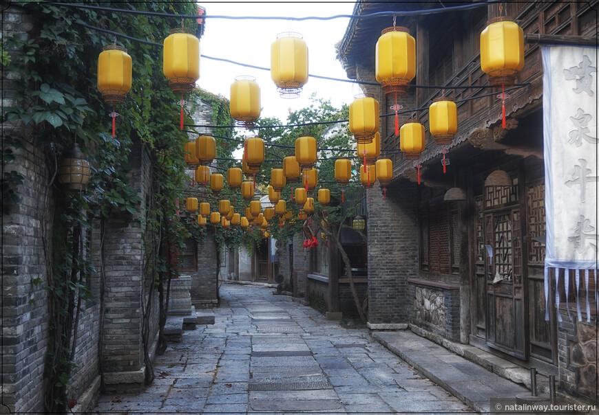 Водный город Губэй и Великая китайская стена