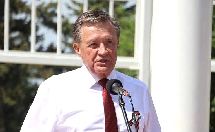 Сергей Рябухин в ходе поездки в регион принял участие в 57-м Всероссийском Пушкинском празднике поэзии в с. Языково Карсунского района