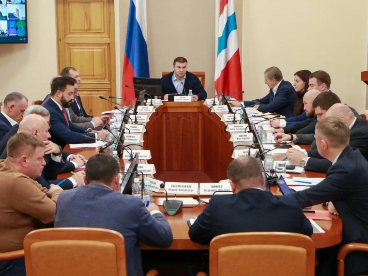 Омскому губернатору доложили о росте урожайности, несмотря на ранний снегопад