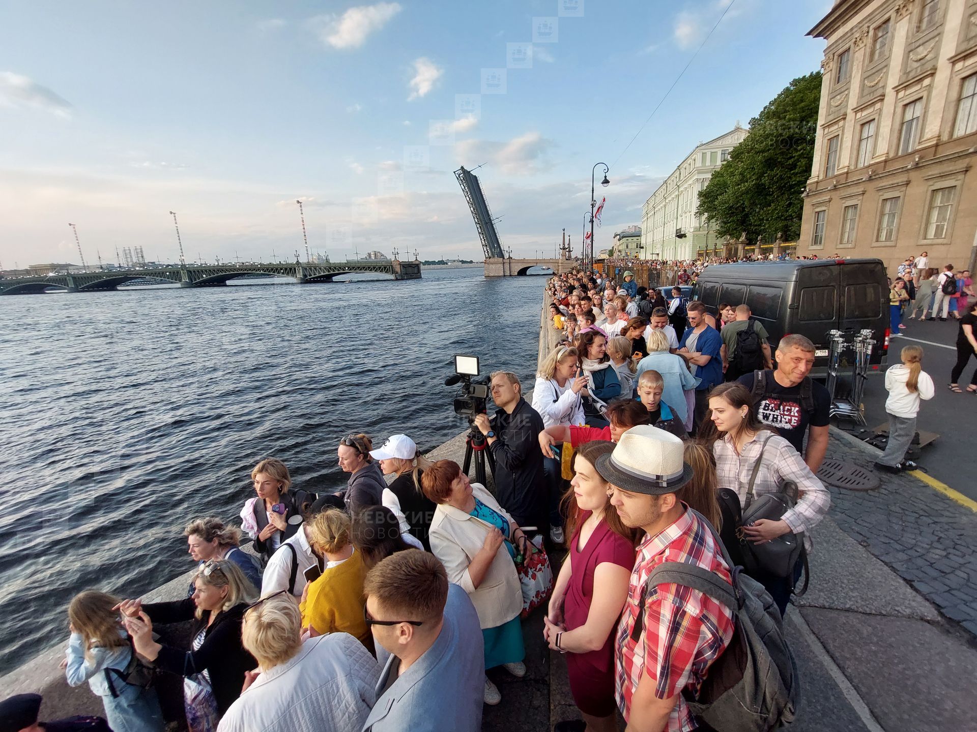 Красные паруса. Алые паруса в питере 2024. Алые паруса 2024 в санкт-петербурге. Алые паруса санкт-петербург 2023 выпускной. Алые паруса в санкт-петербурге генеральная репетиция.