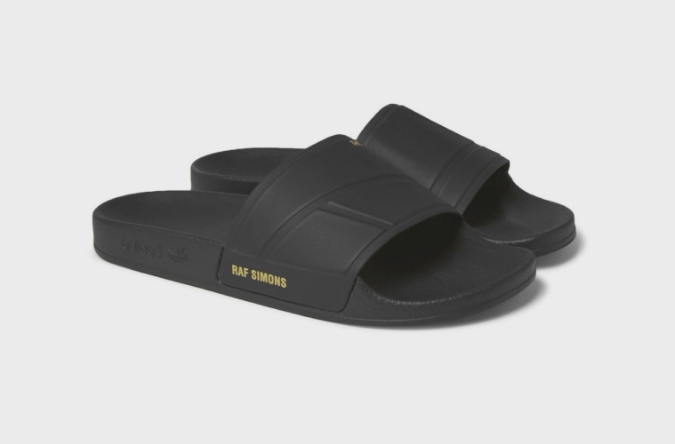 16 Кроссовки adidas x Raf Simons Adilette