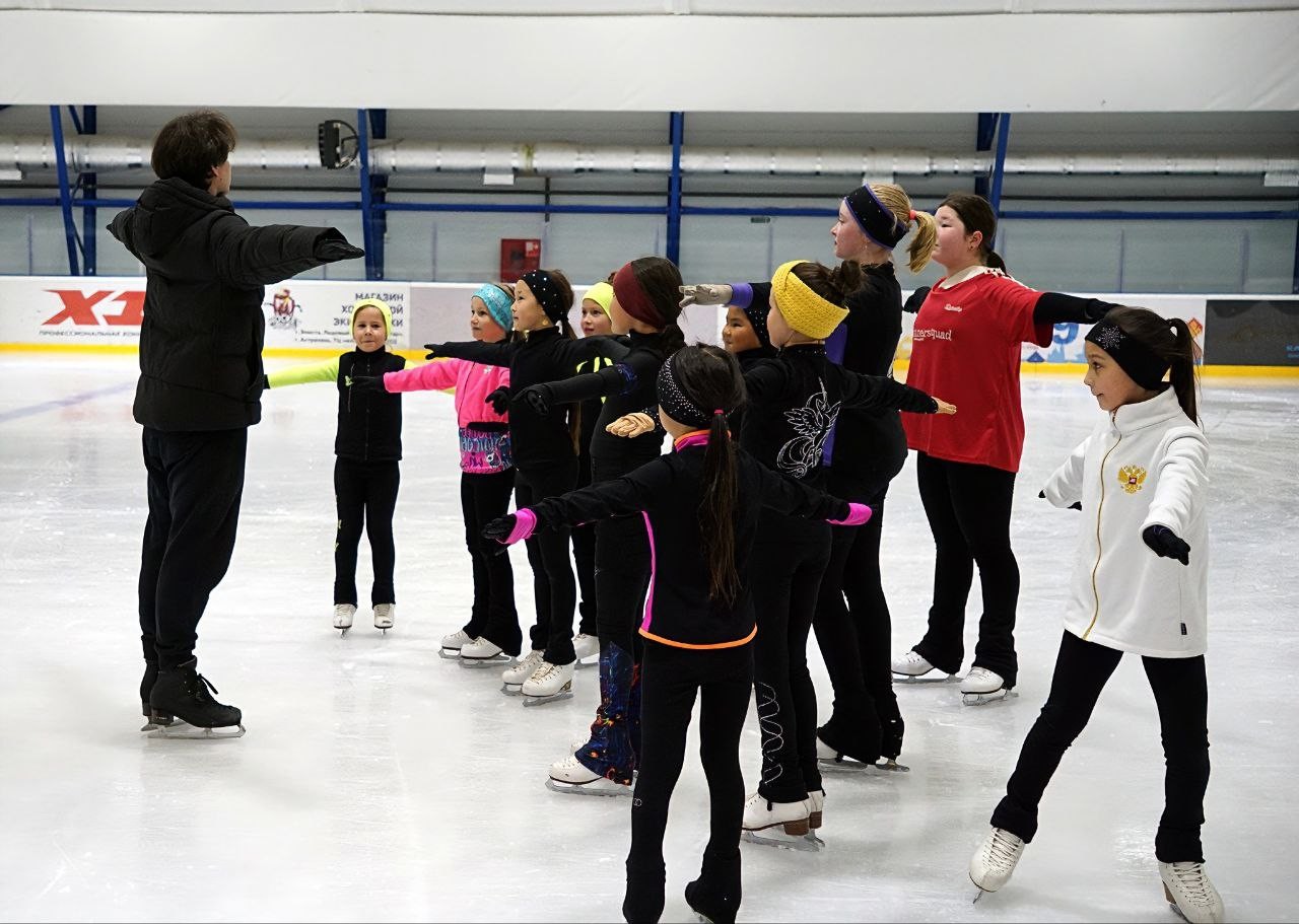 Сегодня второй день учебно-тренировочных сборов для юных фигуристов Калмыкии