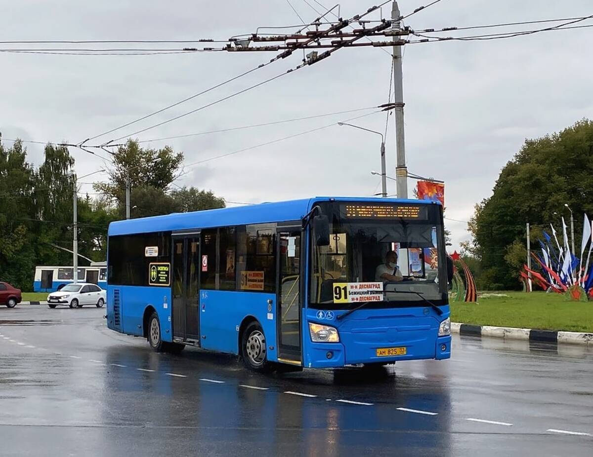 Гомель брянск автобус. ЛИАЗ 4292 Брянск. Автобус 91 Брянск. ЛИАЗ 4292 Брянск 2 маршрут. Кольцевой автобус.