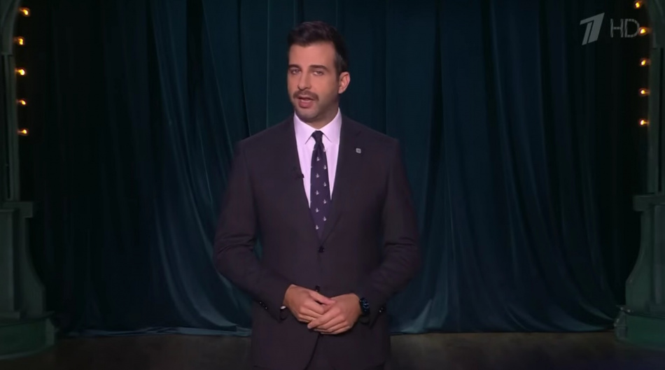 Иван Ургант устроил детям шоу с обсуждением звезд и ироничными шутками