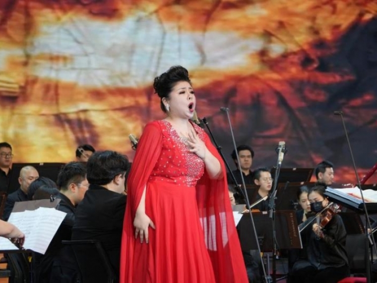 «Китайцы очень любят русские песни» — артисты из Поднебесной откроют в Омском музыкальном театре 77-й сезон